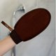 thumbnail image 5 of Manopla de Bronceado de Terciopelo de Lujo de Doble Cara Vita Liberata, 5 of 5