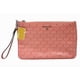 thumbnail image 1 of Bolso Michael Kors Jet Set Charm Muñequera Grande con Cremallera Superior, 1 of 3