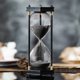 thumbnail image 1 of Reloj de arena AKAKA MUNING 60 min Negro Hexagonal de Madera, 1 of 3