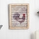 thumbnail image 4 of Persiana de ventana con forma de gallo casi natural para decoración de pared, 4 of 5