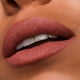 thumbnail image 4 of Lápiz labial Estée Lauder Pure Color, mate de larga duración, 3,5 ml, 828, 4 of 7