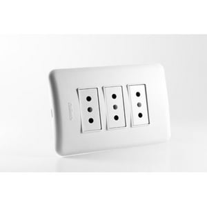 Rema - Enchufe Hembra Triple Embutido 10A Blanco