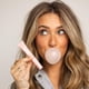 thumbnail image 3 of Bálsamo Labial Blume Superbalm Sabor Chicle Rosa 12 ml, 3 of 9