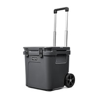 Rueda Cooler Yeti Roadie De 48 L Con Mango Retráctil, Color Carbón