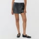 thumbnail image 2 of Short Mujer Falda Ecocuero Negro Corona, 2 of 5