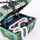 thumbnail image 4 of Baúl del tesoro móvil Penn-Plax para decoración de acuarios, 10 cm, 4 of 7