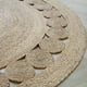 thumbnail image 2 of Alfombra Redonda De Yute Borde De Circulos y Franja Natural, 2 of 7