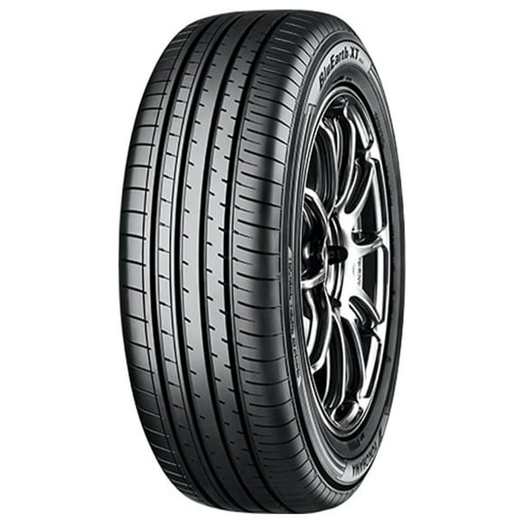 Neumatico 215/50 R18 Yokohama Ae61 92v