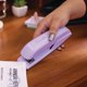 thumbnail image 2 of Engrapadora Swingline 545 Lavanda Capacidad para 20 Hojas, 2 of 6