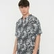 thumbnail image 3 of Guayabera Hombre Tribal Viscosa Negro Corona, 3 of 5