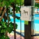 thumbnail image 2 of Dispensador de bolsas para excrementos de perro, montaje en pared, exterior, impermeable, blanco, 2 of 3