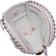 thumbnail image 2 of Guante de Softbol Easton 84 cm Blanco/Rosa Dorado (mano izquierda), 2 of 4