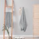 thumbnail image 4 of Toalla de baño GLAMBURG 71 cm × 140 cm Pack de 2 gris claro, 4 of 9