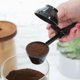 thumbnail image 4 of Cuchara para café PERFECT POD EZ-Scoop, 2 cucharadas, color negro, 4 of 6