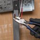 thumbnail image 5 of Pinzas de Corte Lateral Klein Tools J2138NE, Mangos de Alto Apalancamiento Journeyman, 8 Pulgadas, 5 of 6