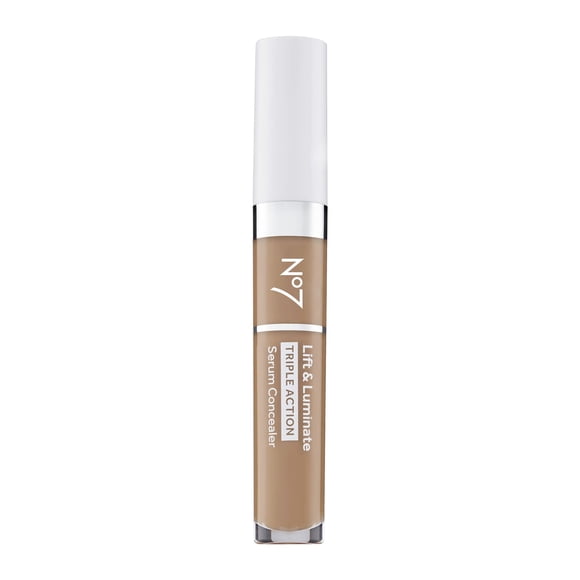 Corrector No7 Lift & Luminate de triple acción Truly Medium, 8 ml