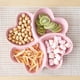 thumbnail image 5 of Juego de cuencos y platos en forma de corazón La bandeja y el plato son perfectos para papas fritas y salsa para mojar, el juego de condimentos es perfecto para nueces, dulces, frutas, plato de aperit, 5 of 6