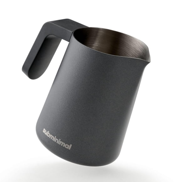 Jarra de leche Subminimal FlowTip de 450 ml para estufa, espuma de leche negra
