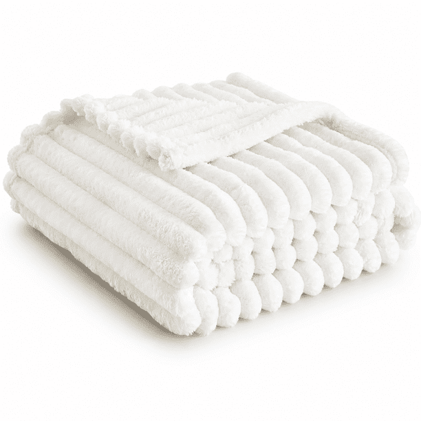 Frazada Acanalada 300 GSM Casa Nerola Blanco 1,5 Plazas 150 X 200 Cm