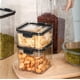 thumbnail image 3 of Contenedor De Alimento Hermético Libre Bpa 1300 Ml Apilable Transparente/negro, 3 of 10