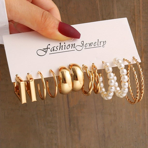 Gorgeous Vintage Golden C-Shaped Earrings - Perfect for Birthday Parties or Gifts!