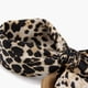 thumbnail image 4 of Pañuelo de satín print de leopardo beige Talla Única, 4 of 4