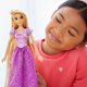thumbnail image 4 of Muñeca Disney Store Princess Rapunzel Classic de 29 cm con brocha, 4 of 9