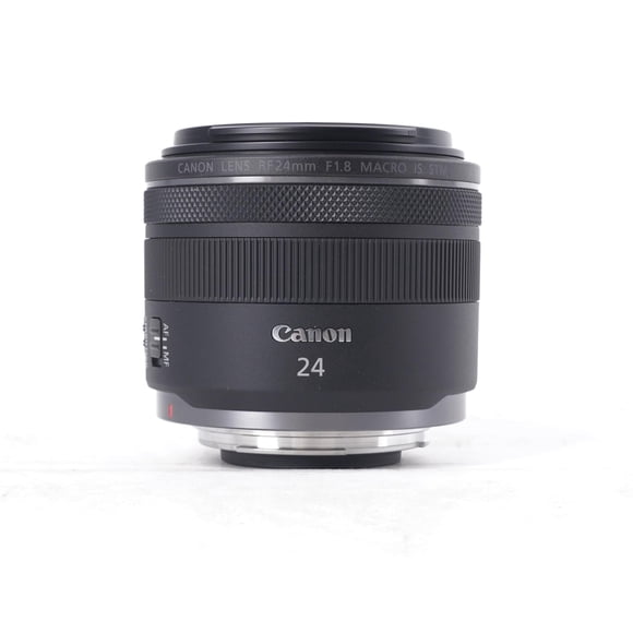 El objetivo Canon RF24 mm F1.8 Macro es STM gran angular para EOS R
