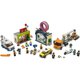 thumbnail image 4 of Juguete de construcción LEGO City Donut Shop Opening 60233 790 piezas, 4 of 6