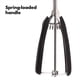 thumbnail image 4 of Cuchara para galletas OXO Good Grips, tamaño mediano, color negro y plateado, 4 of 9