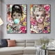 thumbnail image 1 of Póster e impresión en lienzo de Audrey Hepburn, Marilyn Monroe, "Soplando burbujas", arte callejero para pared, para sala de estar, 45 x 65 cm, sin marco., 1 of 7