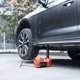 thumbnail image 2 of Coche eléctrico Jack Trihelper de 5 toneladas y 12 V con bomba de neumáticos para camioneta SUV, 2 of 7