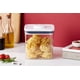 thumbnail image 2 of Recipiente de almacenamiento de alimentos OXO Good Grips POP 2.8L hermético, 2 of 9