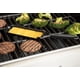 thumbnail image 5 of Sartén para derretir queso BBQ Cuisinart CCMP-203 con espátula negra, 5 of 6