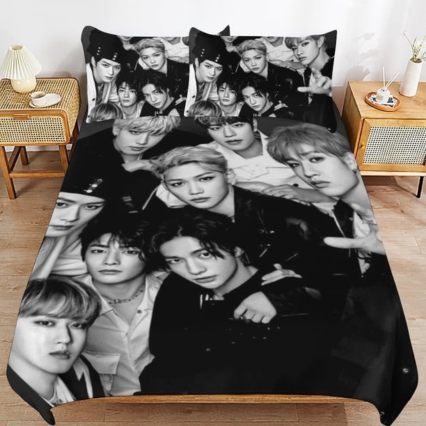 Stray Kids Bedding Set Duvet Cover Comfortable and Lightweight Cartoon Bedding 3 Piece Bed Set