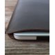 thumbnail image 4 of Funda para portátil INCARNE 14" MacBook Pro de cuero marrón, 4 of 7