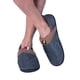 thumbnail image 2 of Pantufla para Hombre Cerrada, 2 of 3