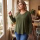 thumbnail image 3 of Agnes Orinda Blusas de Mujer Tallas Grandes Mangas Largas Cuello en V Sueltas con Botones Decorativos 1X Verde Militar, 3 of 8