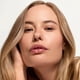 thumbnail image 4 of Crema hidratante con color Summer Fridays Sheer Skin Tint Shade 4.5, 4 of 9