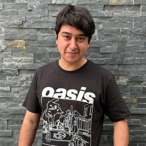 Polera Manga Corta Hombre Negro Be Here Now Oasis