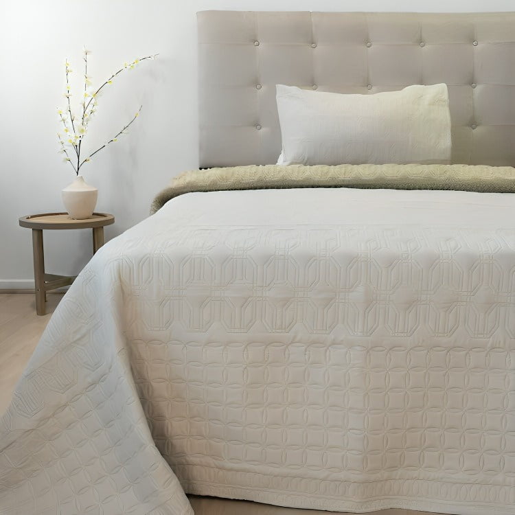 Quilt Hotpress Viena Con Sherpa 2 Plazas / Blanco – Doral