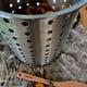 thumbnail image 2 of Cesta para freidora Bayou Classic, perforada, a vapor, 30 L, aluminio, 2 of 3