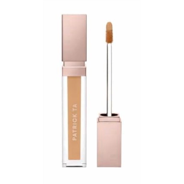 Patrick Ta MAJOR SKIN Corrector Soft Blur Iluminador, Líquido, Acabado Luminoso, Hidratante, para Maquillaje Facial, Dorado Medio a Bronceado (Medio Dorado Cálido 3)