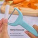 thumbnail image 4 of Pelador KitchenAid Y-Peeler de cuchilla recta, protector y mango ergonómico, 4 of 5