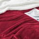 thumbnail image 4 of Manta IR Imperial Rooms 152 × 203 cm Sherpa Polar Roja, 4 of 7