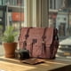 thumbnail image 3 of Bolso Mensajero Leathervillage Canvas Encerado 16 Laptop, 3 of 3