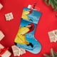 thumbnail image 4 of Cantando Bajo la Lluvia Tema: Calcetines de Navidad, fino lino blanco para colgar en escaleras y chimenea, decoración navideña para el hogar, regalo de Navidad.54cm×38cm, 4 of 5