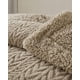 thumbnail image 2 of COBERTOR ELEGANTE DE INVIERNO CON CHIPORRO PLAZA Y MEDIA23, 2 of 6