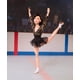 thumbnail image 3 of Muñeca Barbie que inspira a las mujeres Kristi Yamaguchi, Juegos Olímpicos de 1992, 3 of 6
