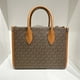 thumbnail image 3 of Cartera Michael Kors Bolso Tote, Color Café, 3 of 3